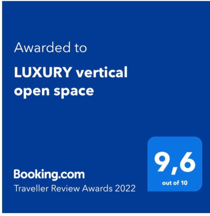 Luxury Vertical Open Space Sangiano 外观 照片